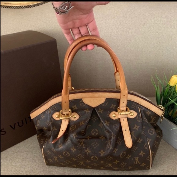 LV Monogram Tivoli GM - Picture 6 of 16